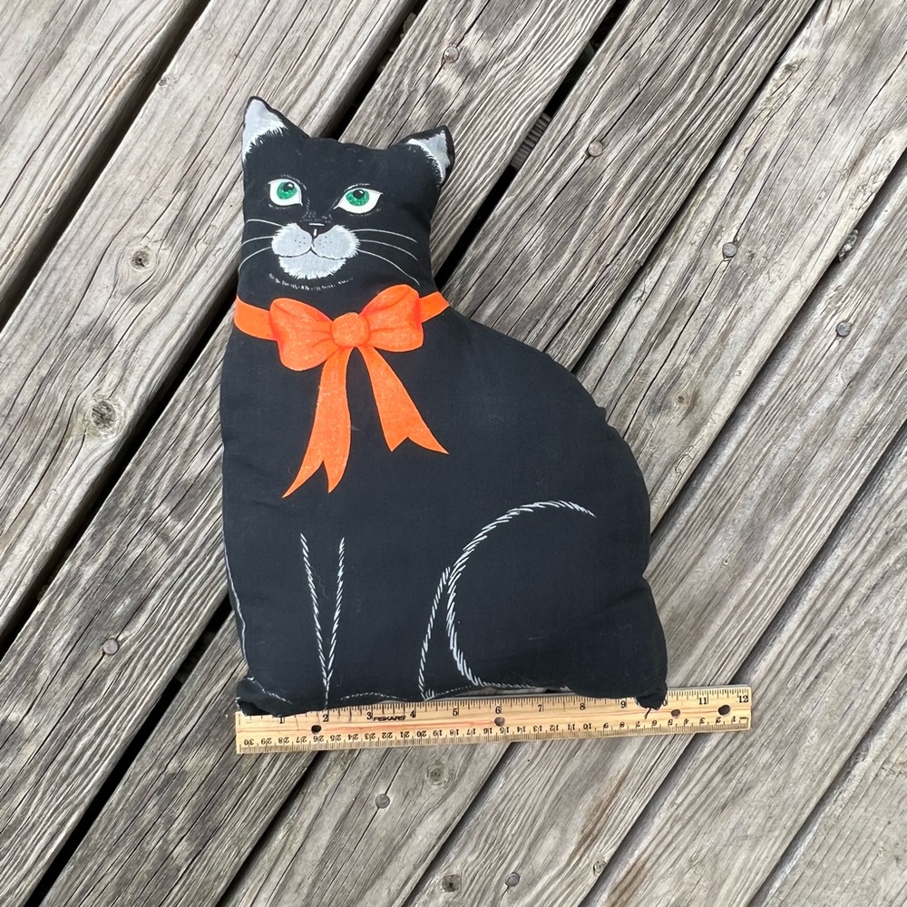 Vintage Halloween Black Cat Pillow with sparkly bow and green eyes - Picture 2 of 5